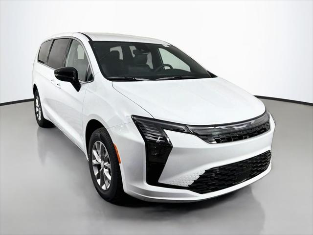 2027 Chrysler Pacifica PACIFICA SELECT AWD
