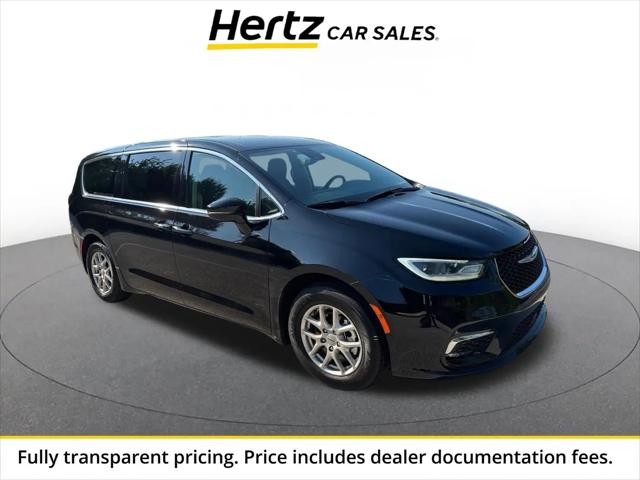2024 Chrysler Pacifica Touring L for sale in Florissant, MO