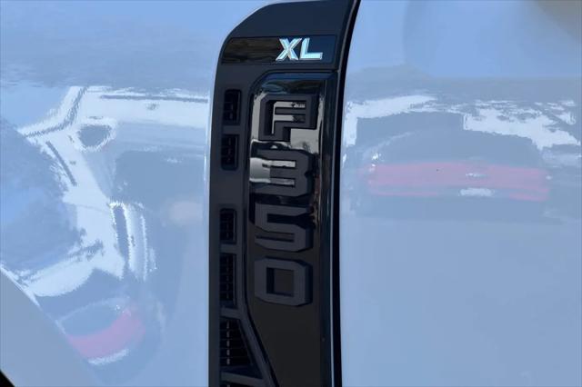 2027 Ford F-350 XL