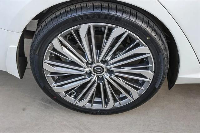 2024 Nissan Altima SL FWD