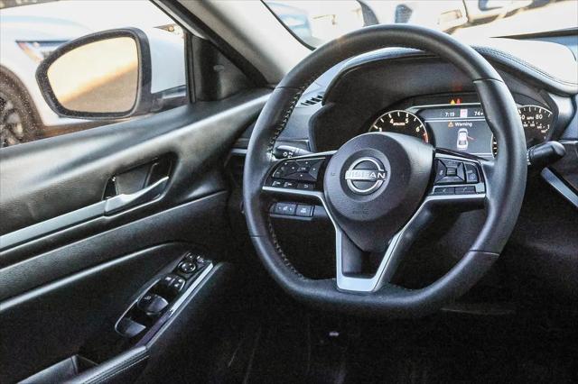 2024 Nissan Altima SL FWD