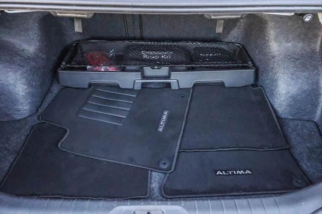 2024 Nissan Altima SL FWD