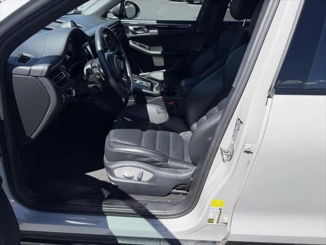 2023 Porsche Macan T