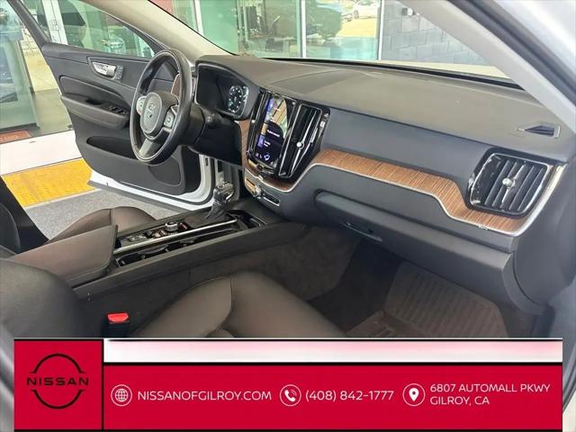2021 Volvo XC60 T5 Momentum