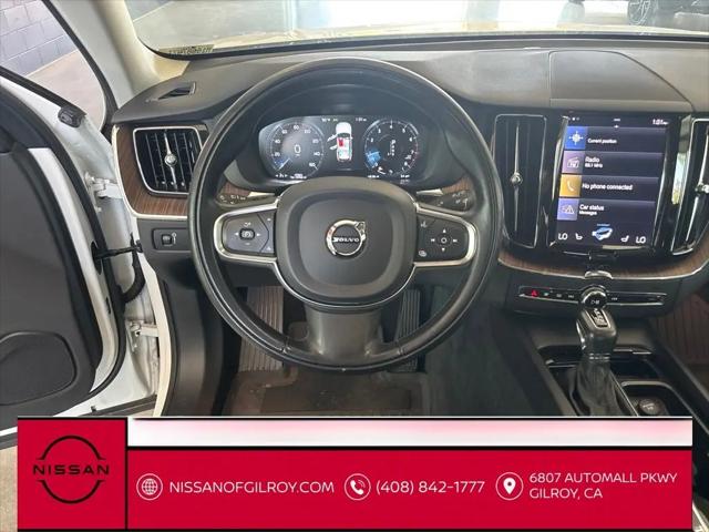 2021 Volvo XC60 T5 Momentum
