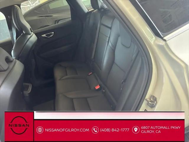 2021 Volvo XC60 T5 Momentum