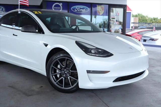 2021 Tesla Model 3 Standard Range Plus Rear-Wheel Drive