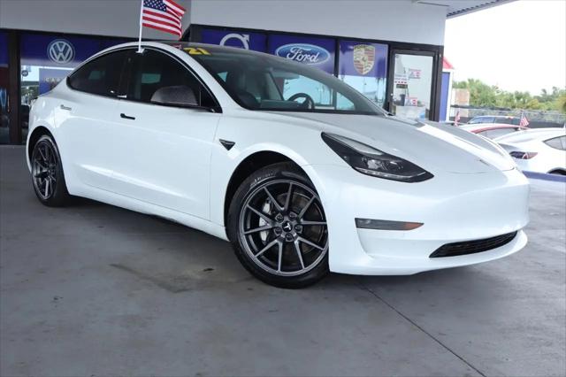 2021 Tesla Model 3 Standard Range Plus Rear-Wheel Drive