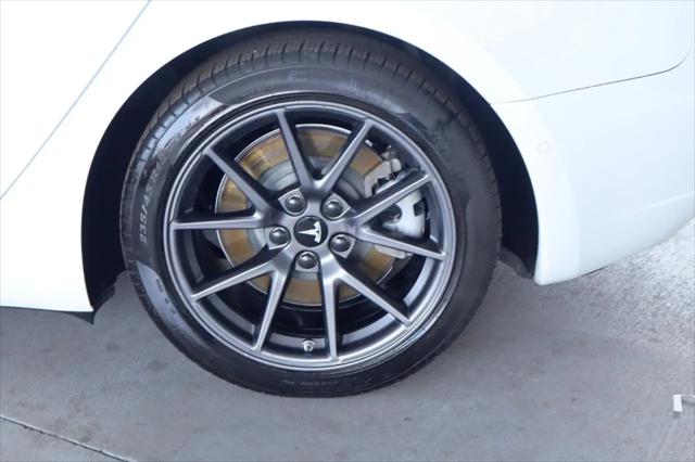2021 Tesla Model 3 Standard Range Plus Rear-Wheel Drive