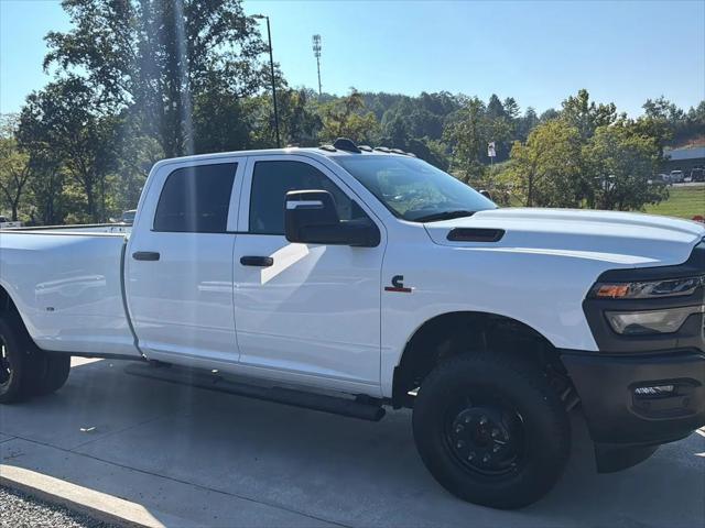 2025 Ram 3500 Tradesman Crew Cab 4x4 8 Box