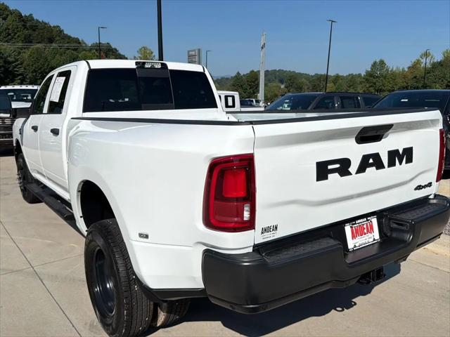 2025 Ram 3500 Tradesman Crew Cab 4x4 8 Box