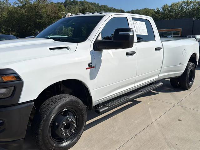 2025 Ram 3500 Tradesman Crew Cab 4x4 8 Box