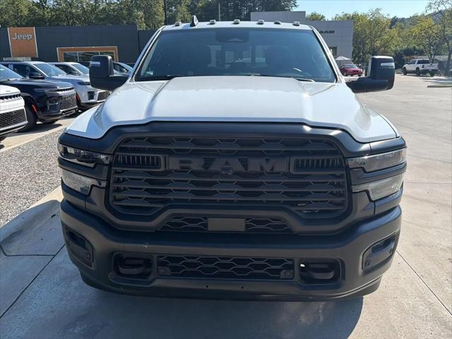 2025 Ram 3500 Tradesman Crew Cab 4x4 8 Box
