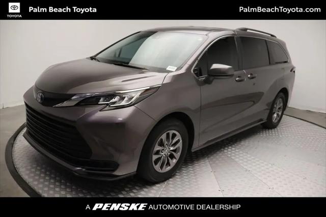 2023 Toyota Sienna LE for sale in West Palm Beach, FL
