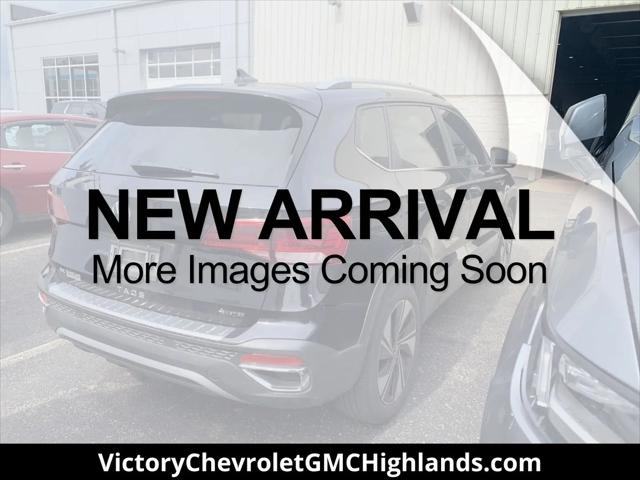 2024 Volkswagen Taos 1.5T SE for sale in Triadelphia, WV