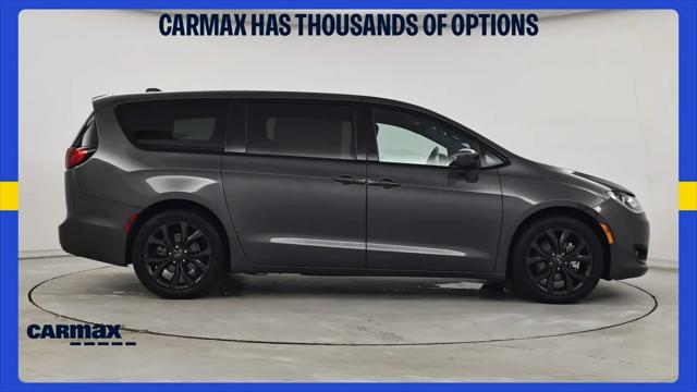 2020 Chrysler Pacifica Touring