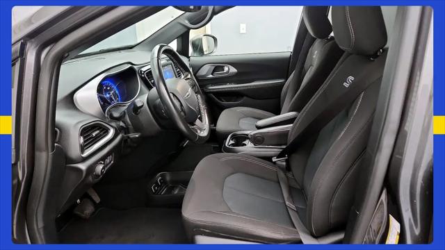 2020 Chrysler Pacifica Touring