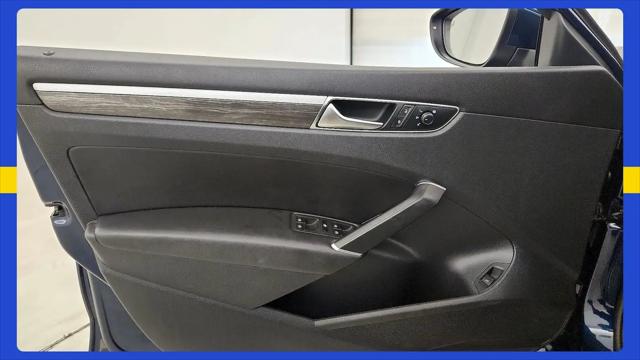 2018 Volkswagen Passat 2.0T SEL Premium