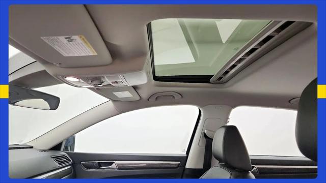 2018 Volkswagen Passat 2.0T SEL Premium