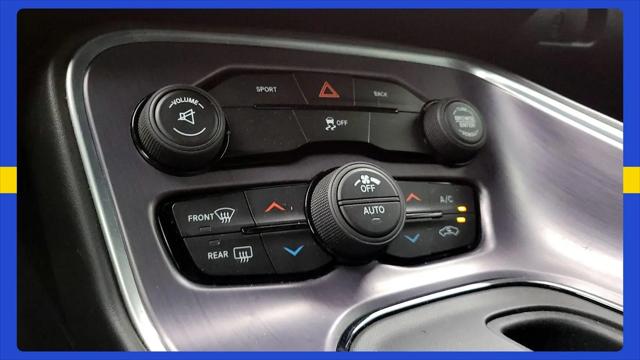 2016 Dodge Challenger SXT