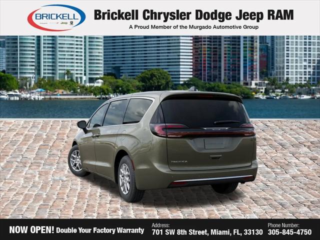 2027 Chrysler Pacifica Select