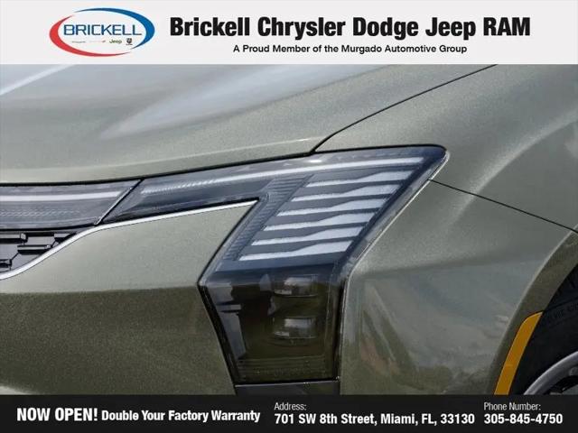 2027 Chrysler Pacifica Select