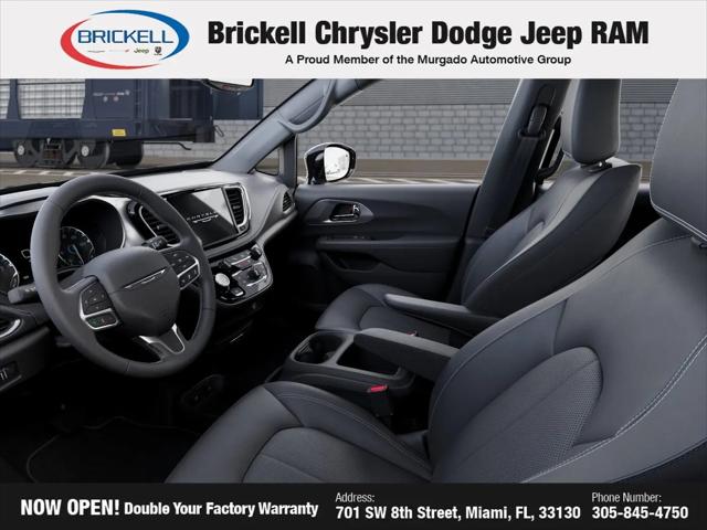 2027 Chrysler Pacifica Select