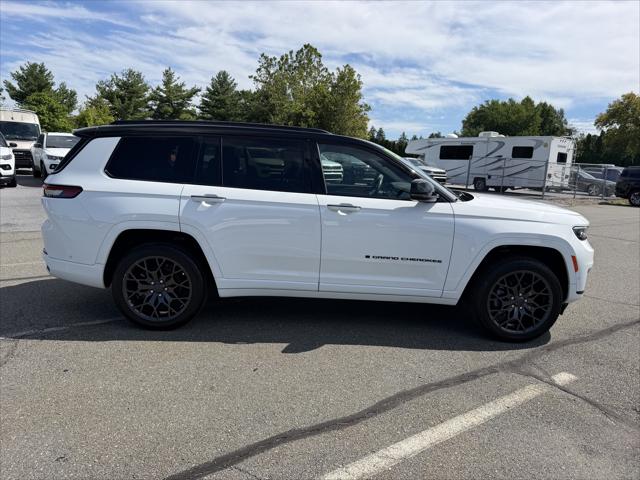 2023 Jeep Grand Cherokee L Summit Reserve 4x4 2023 Jeep Grand Cherokee L Summit Reserve 4x4