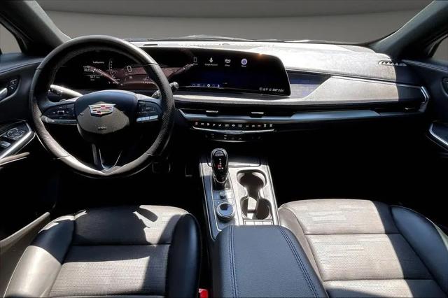 2025 Cadillac XT4 FWD Sport