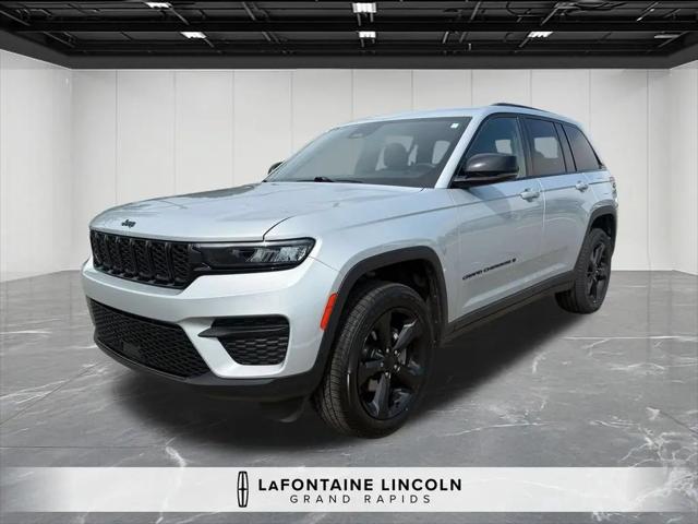 2023 Jeep Grand Cherokee Altitude 4x4 for sale in Grand Rapids, MI