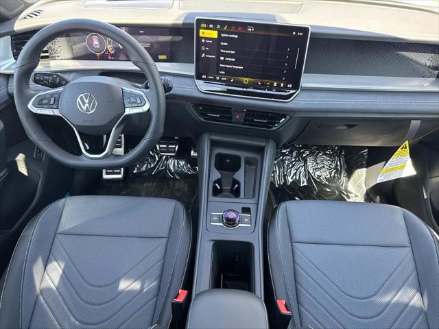 2026 Volkswagen Tiguan SE R-Line Black