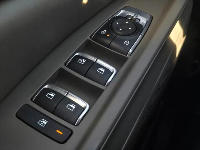2027 Kia Carnival LXS