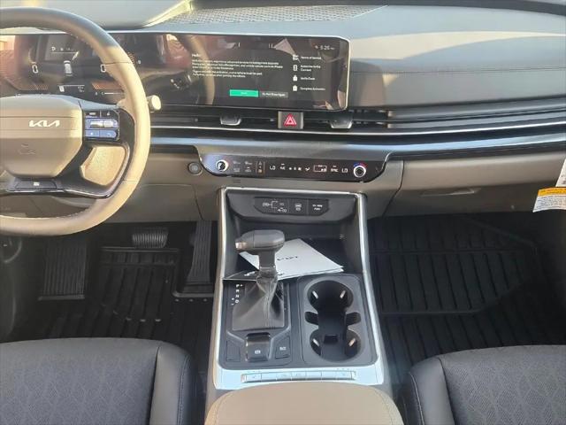 2027 Kia Carnival LXS