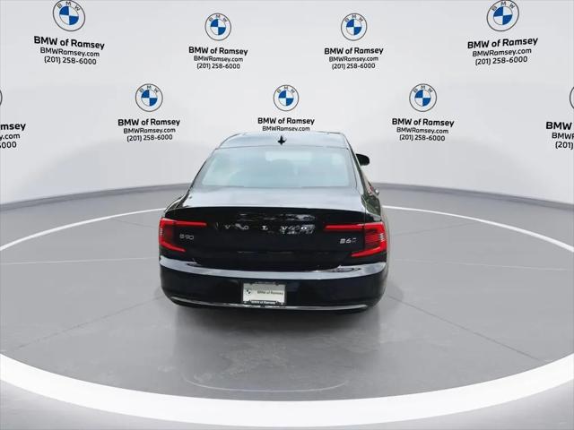2025 Volvo S90 B6 Plus