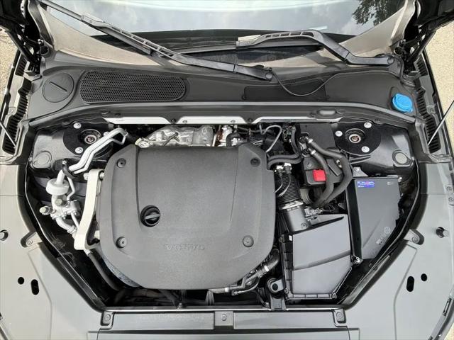 2025 Volvo S90 B6 Plus