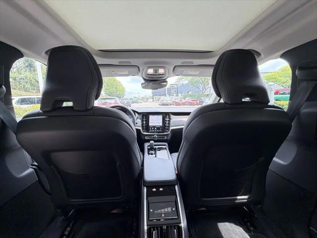 2025 Volvo S90 B6 Plus