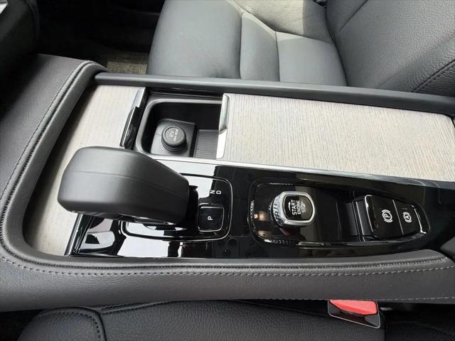 2025 Volvo S90 B6 Plus