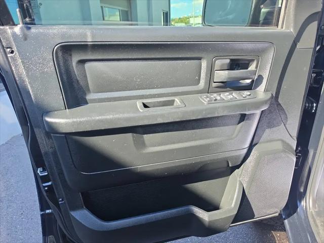 2019 Ram 1500 Classic Express Quad Cab 4x4 64 Box
