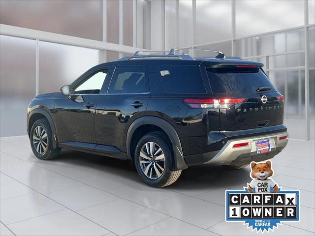 2024 Nissan Pathfinder SL FWD