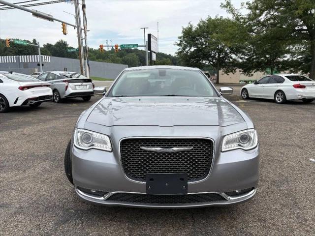 2016 Chrysler 300 300C