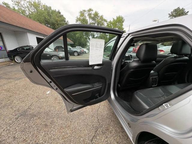 2016 Chrysler 300 300C