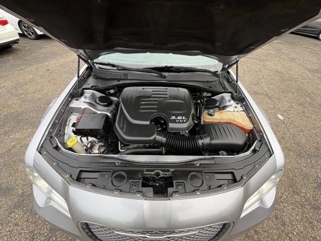 2016 Chrysler 300 300C