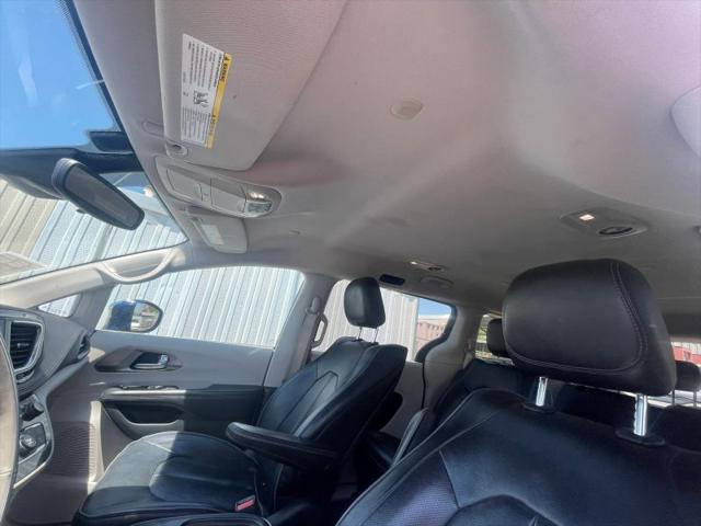 2017 Chrysler Pacifica Hybrid Platinum