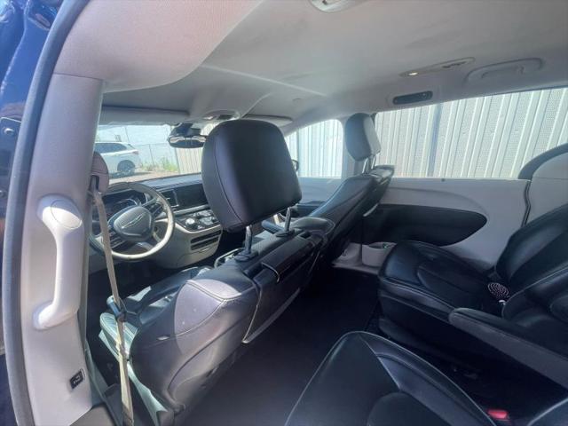 2017 Chrysler Pacifica Hybrid Platinum