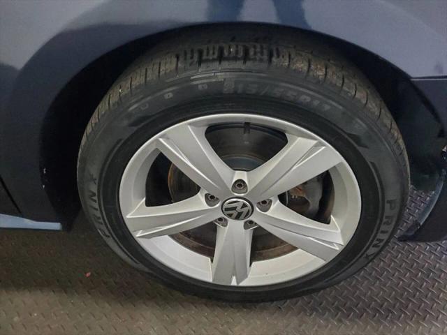 2015 Volkswagen Passat 1.8T Limited Edition