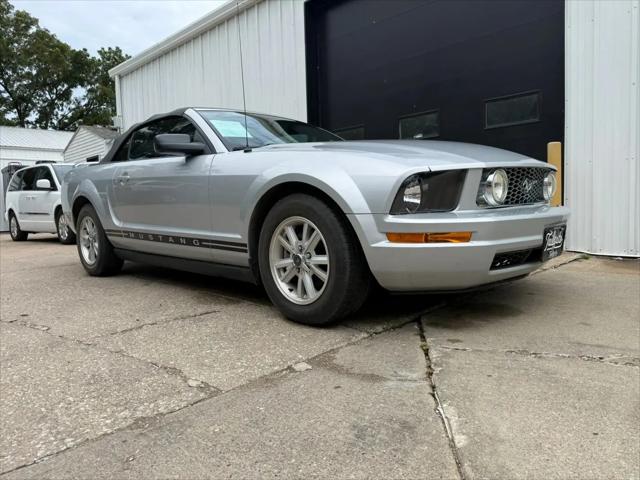 2007 Ford Mustang V6 Deluxe