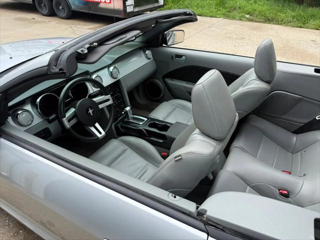 2007 Ford Mustang V6 Deluxe
