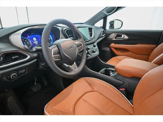2025 Chrysler Pacifica Pinnacle AWD