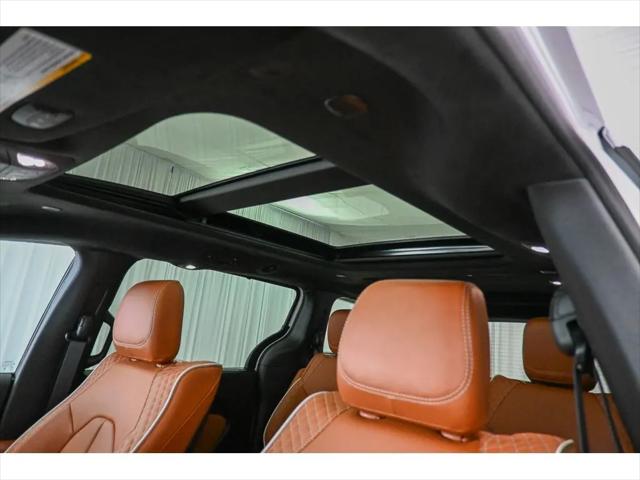 2025 Chrysler Pacifica Pinnacle AWD