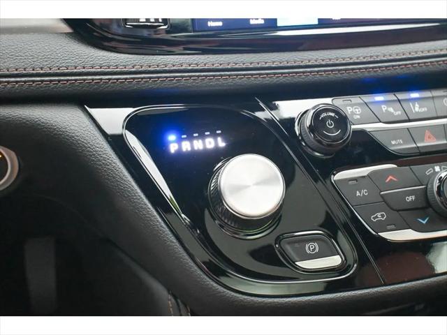 2025 Chrysler Pacifica Pinnacle AWD